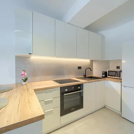 Highland - Unit 3 & 5 Apartment