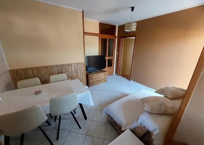 Highland - Unit 3 & 5 Split